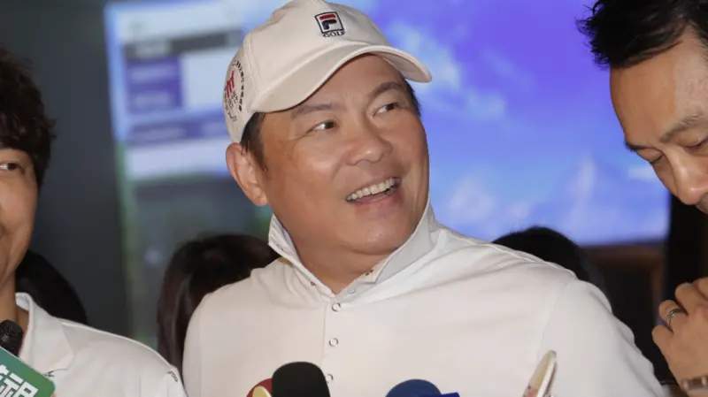 ▲詹姆士原副業「詹醬」爆發千萬官司爭議，其好友曾國城（如圖）今（16）日回應22字真實心聲：「他們都是我的好朋友，別人的事愈少介入愈好，相信我。」（圖／記者李政龍攝影）