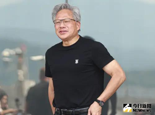 ▲輝達（NVIDIA）執行長黃仁勳今（16）日旋風抵台。 （圖／記者葉政勳攝 ,2025.05.16）