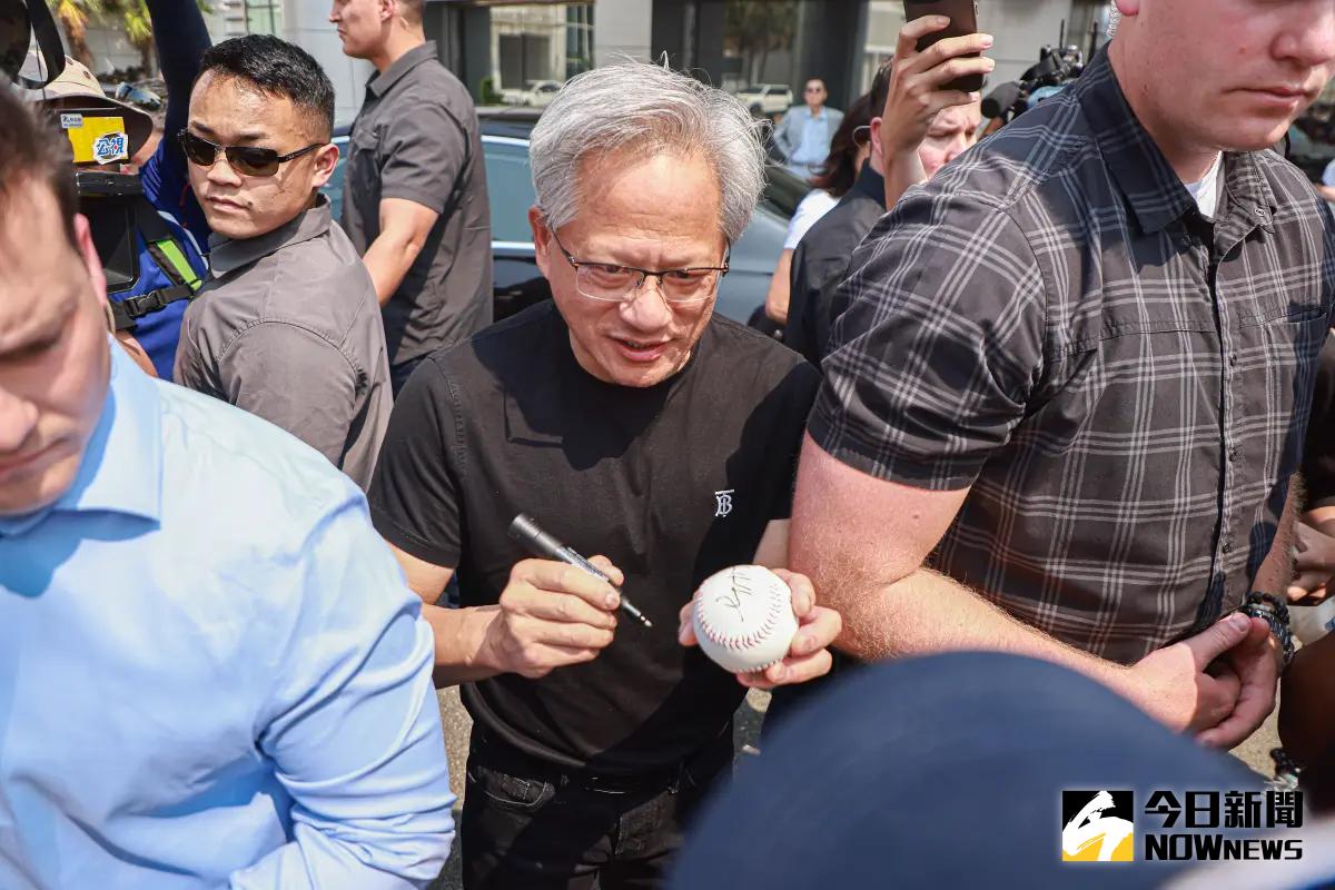 ▲輝達（NVIDIA）執行長黃仁勳今晚將擔任世壯運聖火壓軸代表，傳達運動跨越領域、融合多元的時代意義。（圖／記者葉政勳攝）