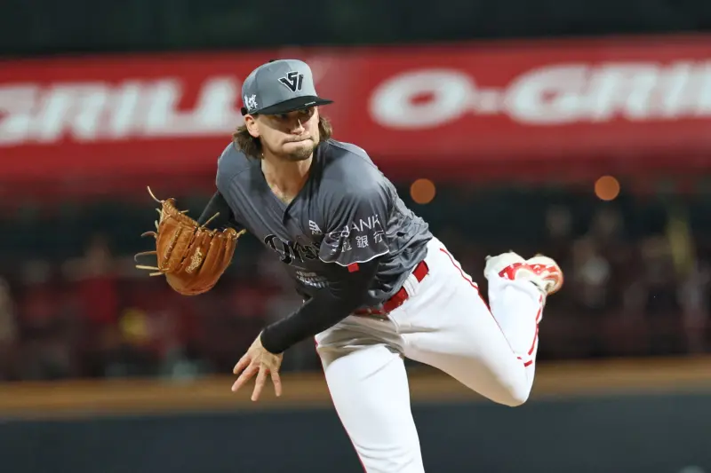 ▲味全龍決定割捨洋投鑀龍，將註冊新洋投鎛銳。（圖／味全龍提供）