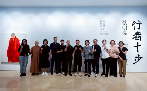 ▲高雄市立美術館5月17日起至8月10日推出展覽《行者十步:蔡明亮》。(圖/高美館提供) ▲高雄市立美術館5月17日起至8月10日推出展覽《行者十步:蔡明亮》。(圖/高美館提供)