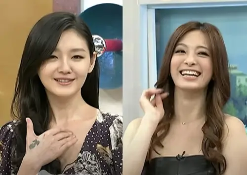 ▲大S（左）與劉真（右）曾在《康熙來了》上演「即時換鞋對決」，一人換上藍色毛丁高跟鞋、一人不甘示弱緊跟出招，逗趣互動成經典畫面。（圖／截取自YouTube）