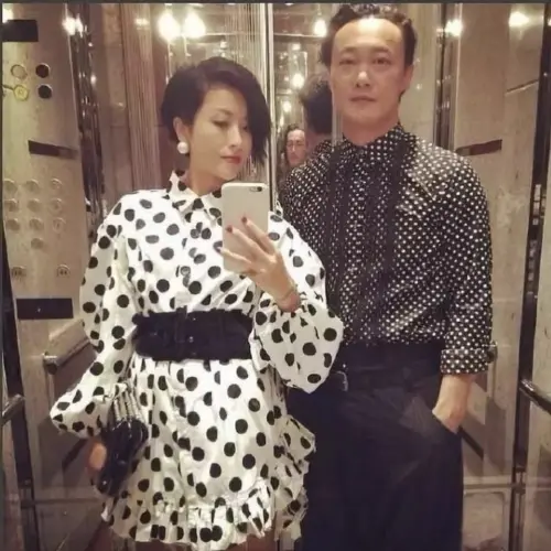 ▲陳奕迅與老婆徐濠縈(圖/翻攝自微博) ▲陳奕迅與老婆徐濠縈(圖/翻攝自微博)