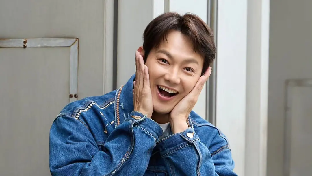 ▲39歲男星廖威廉近期涉入閃兵風波，超慘狀況曝光，目前手中4檔主持節目已經全數與他切割，外界粗估他每個月至少少50萬收入，恐面臨斷炊。（圖／翻攝自威廉IG）