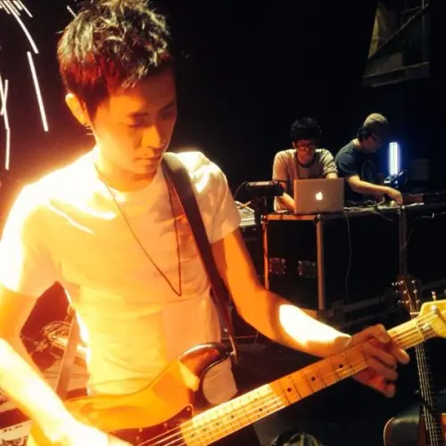 陳君豪最早以樂團Formula的吉他手身分踏入音樂圈。(圖/陳君豪提供) ▲陳君豪最早以樂團Formula的吉他手身分踏入音樂圈。(圖/陳君豪提供)