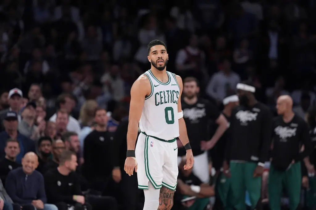 ▲波士頓塞爾提克在客場以81：119慘敗給紐約尼克，系列賽2：4遭淘汰。今年夏天由於薪資問題，以及一哥Jayson Tatum的受傷，可能面臨重建。（圖／美聯社／達志影像）