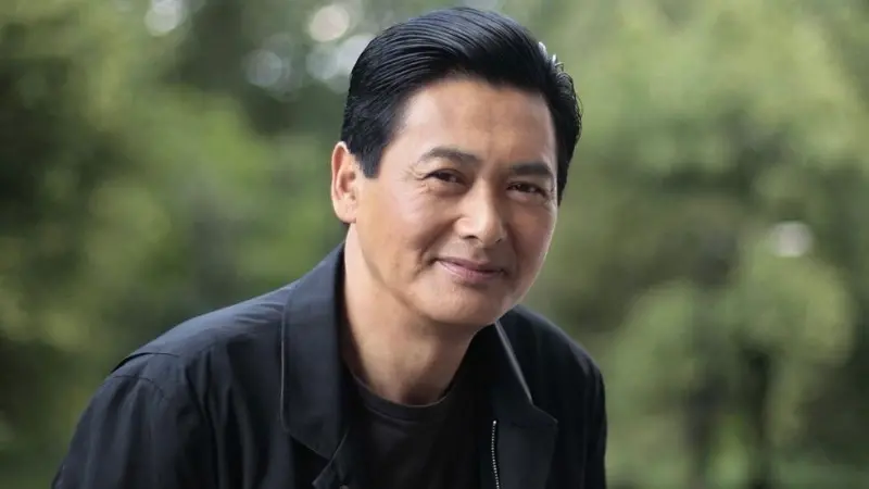 資深港星艾威老婆病危！才剛求周潤發幫打氣　69歲影帝親現身探望