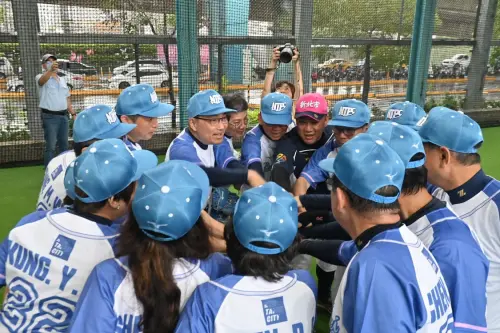 ▲前職棒球星周思齊與高國輝領軍「GOATBROS山羊兄弟」棒球隊。（圖／ 新北市體育局提供）