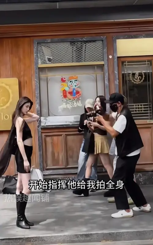 ▲50歲吳彥祖落魄了？搭訕美女被嫌是「老頭」、現身上海美髮店打工（圖／翻攝自小紅書）