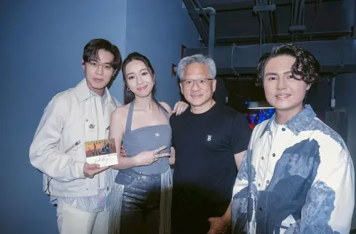 ▲互動熱絡！告五人被拱邀黃仁勳當演唱會嘉賓（圖／相信音樂提供）