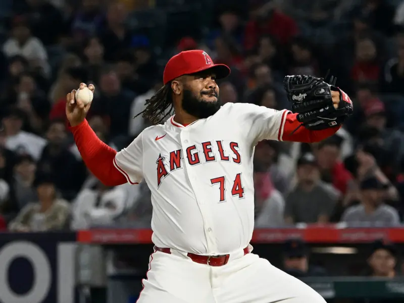 ▲現役大聯盟救援王簡森（Kenley Jansen）確定轉戰底特律老虎，雙方簽下1年1100萬美元合約。他距離生涯500次救援成功的里程碑僅一步之遙，新賽季將成為老虎守護神。（圖／美聯社／達志影像）