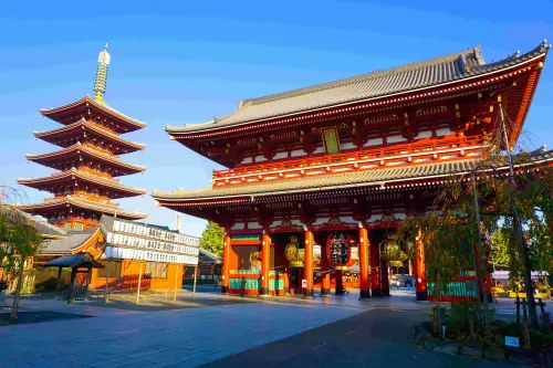 ▲五福旅遊推出東京河口湖溫泉5日2萬4,999元起，旅展第二人減4,000元，還包含參觀淺草觀音寺、搭乘富士山瞭望纜車等。（圖／五福旅遊提供）