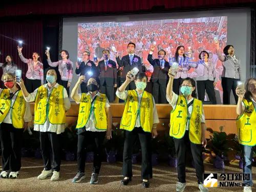 「玄光通」捐贈動力遙控救生圈 提升港區搜救效率與安全性 ▲玄光通基金會今日在台中舉辦玄光通感恩追思會,來自全台700餘名學員參與。(圖/記者金武鳳攝,2025.5.18)