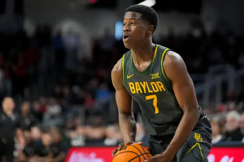 ▲76人握有選秀第三順位，考量薪資壓力，可能選擇具即戰力且合約相對便宜的側翼VJ Edgecombe（圖），以應對中鋒Embiid的健康疑慮並搭配後場新星。（圖／路透／達志影像）