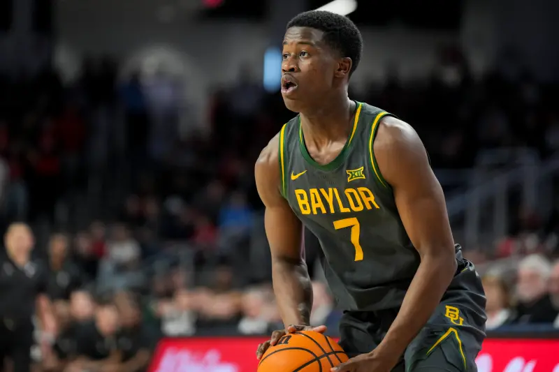 ▲根據《USA Today》記者Ky Carlin報導，Edgecombe被診斷為左手拇指扭傷，確定將繼續缺席球隊周三在拉斯維加斯的夏季聯賽首戰，而尚未無確切的回歸時程表。（圖／路透／達志影像）