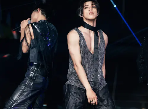 ▲陳峻廷坦言在演唱會上這套服裝，讓他感受到很大的壓力，非得努力鍛鍊不可。（圖／華納音樂X寬宏藝術提供）