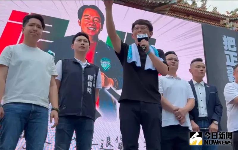 ▲民眾黨主席黃國昌寫給總統賴清德一封信，期盼化解朝野僵局。（圖／記者顏幸如攝）