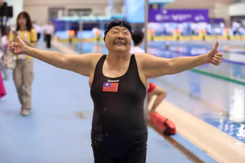 台灣97歲「最強阿嬤」唐成瑤奪金！ 　世界大師錦標賽破大會紀錄