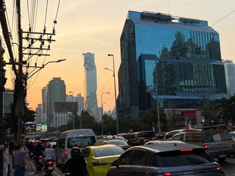 塞車救星來了！Google用AI打造智慧交通網　拯救曼谷紅綠燈地獄