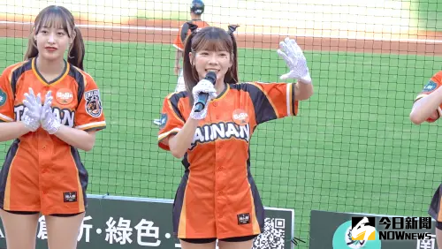 芮絲還原黃仁勳跳「統一尚勇」+擊掌現場!笑稱:我是天選之人嗎