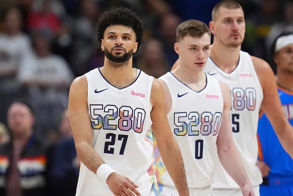 ▲在遭到奧克拉荷馬雷霆以125：93徹底摧毀、止步西區次輪後。丹佛金塊隊今夏有很多事情要做，其中一項就是在薪資爆炸的情況下提升陣容深度。（圖／美聯社／達志影像）