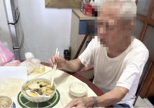 ▲張姓老翁捐9筆總值上億元的不動產給行天宮，民事庭法官調查認定是他精神錯亂下做出的無效法律行為。（圖／張姓養女提供）