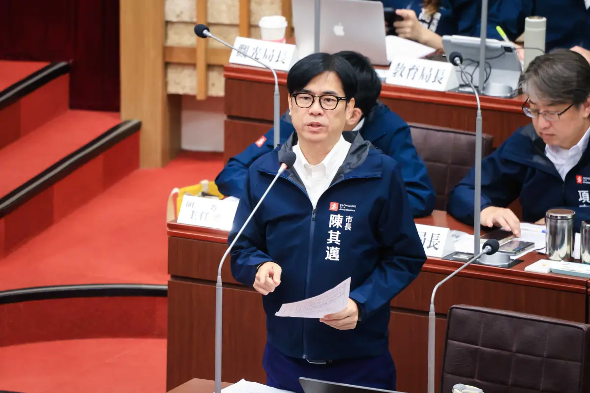 ▲市長陳其邁今天在議會表示，未來興建社宅同步規劃日照中心與多元社福機構資源一併進駐，提供長輩更友善的生活環境。(圖／高市府提供)