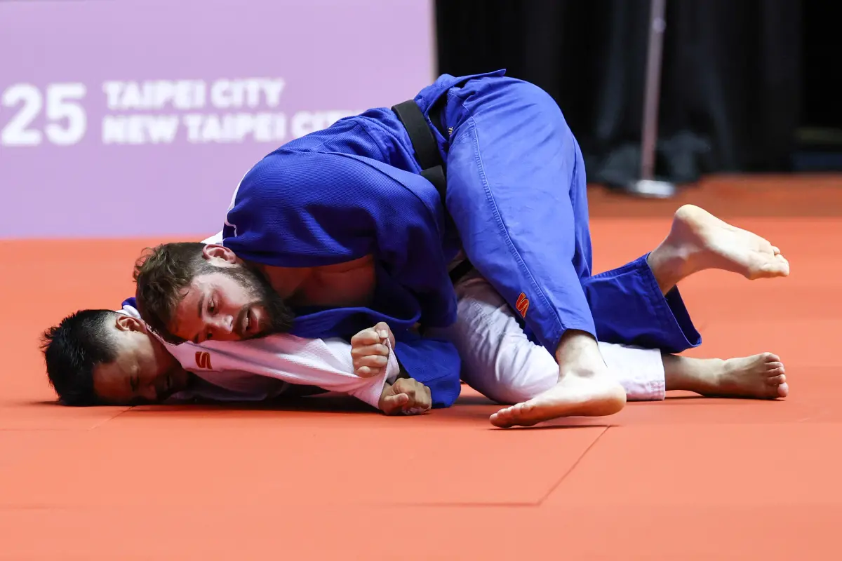 ▲法國柔道教練盧卡斯在「柔道男神」楊勇緯助攻及好友酷的加油下，於世壯運柔道男子90公斤級奪金，勇奪生涯首座世界冠軍。（圖／世壯運組織委員會提供）