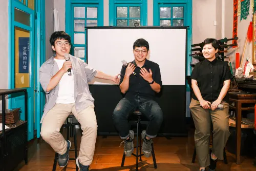左起蔡朝翔、蔡文培、吳君薇談青年地方創生。(圖/行政院青年諮詢委員會提供) ▲左起蔡朝翔、蔡文培、吳君薇談青年地方創生。(圖/行政院青年諮詢委員會提供)