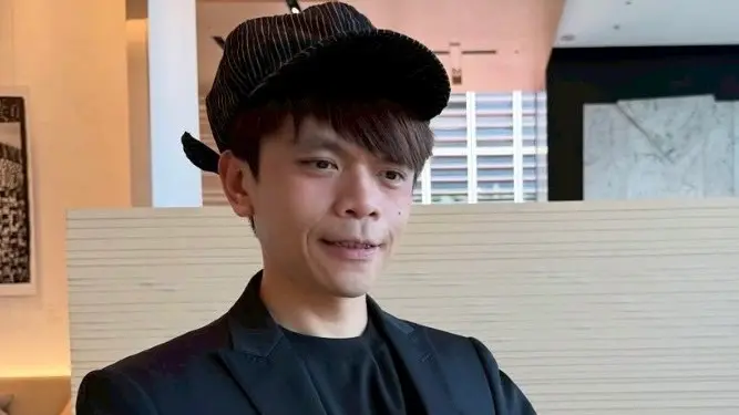 ▲輝達（NVIDIA）執行長黃仁勳今（19）日宣告「輝達台灣新總部」將落腳台北市北投士林科技園區（北士科），於當地擁有7間房產的百萬YouTuber蔡阿嘎（如圖）稍早發文嗨喊：「歡迎仁勳爸爸來北投士林！」（圖／翻攝自蔡阿嘎IG）