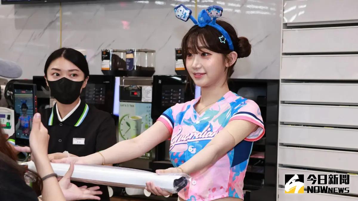 ▲李珠珢今（19）日突爆天價出席費風波，業界人士向《NOWnews今日新聞》記者透露，通常這種手法，都是用價格婉拒對方合作。（圖／記者吳翊緁攝）