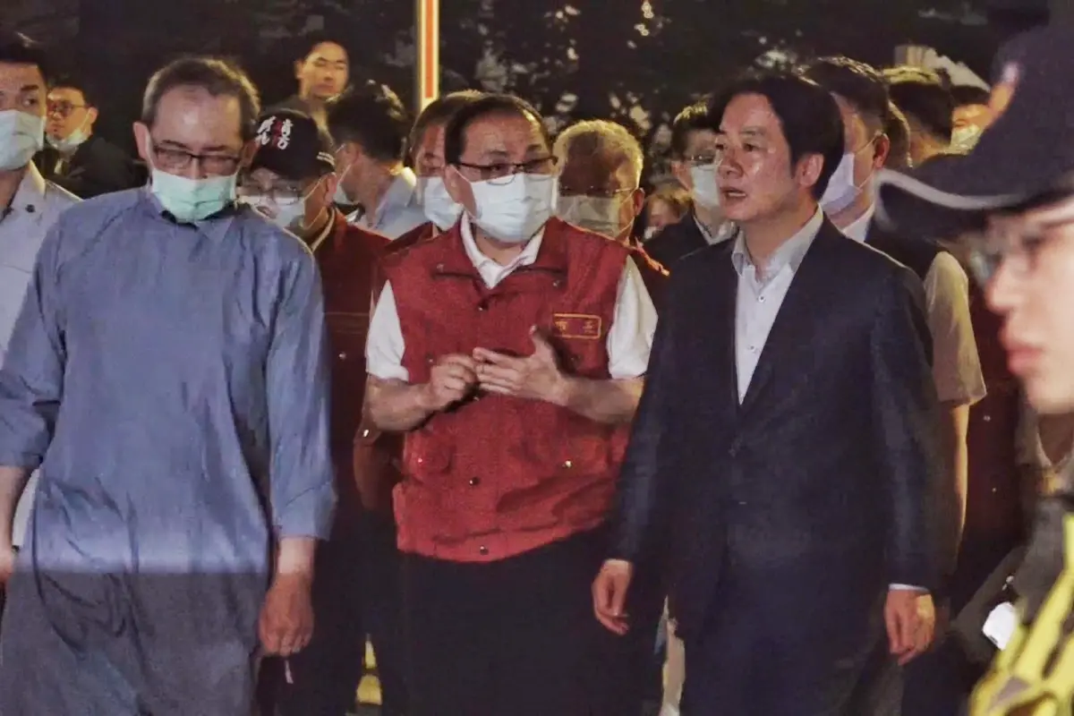 ▲總統賴清德、新北市長侯友宜今（19）晚間前往土城醫院探視車禍傷者。（圖／攝影中心2025.05.19）