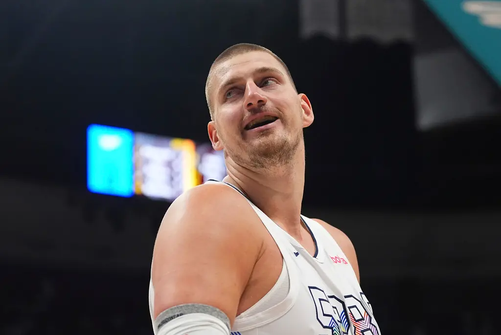 金塊129：104痛宰勇士！約基奇又轟準大三元 高登爆扣嗨翻全場