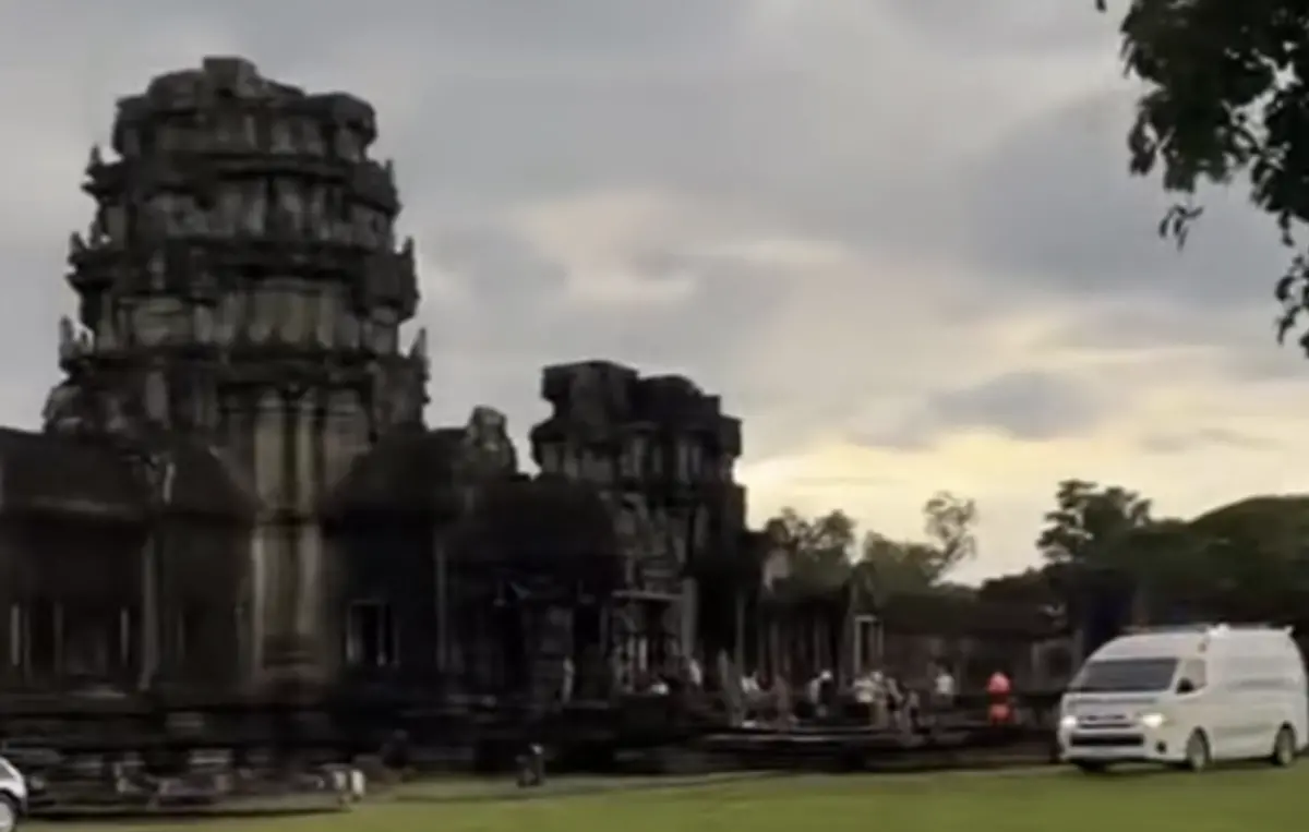 ▲世界遺產柬埔寨吳哥窟發生雷擊命案。（圖／翻攝自facebook / Marisa Elina）