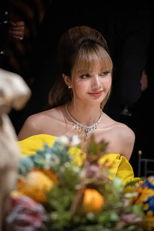 ▲Lisa（如圖）近日前往義大利，出席寶格麗時尚晚宴。（圖／翻攝自微博）