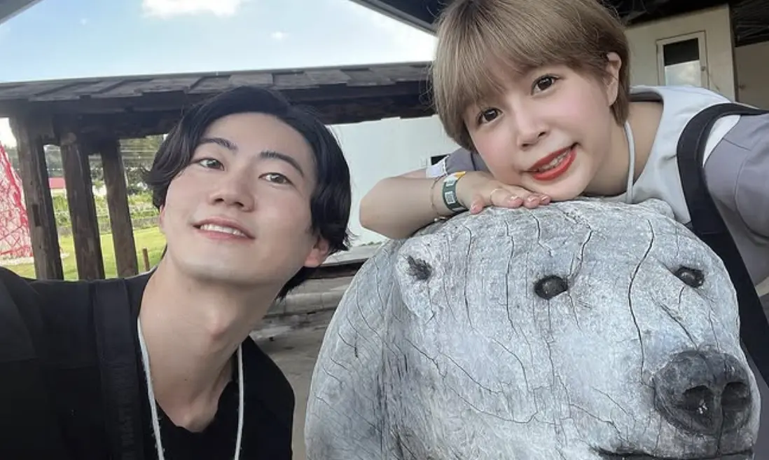 ▲RU醬（右）聽說大部分日本人不知道彩虹的顏色順序，好奇問日本老公文當，結果文當真的回答不出來。（圖／翻攝自RU醬IG）