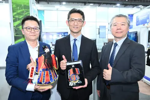 ▲工研院「照片級AI擬真3D建模技術」，只需一支手機，繞拍幾圈，30分鐘即可快速建構高擬真3D模型，建模效率提升90%。（圖／工研院提供）