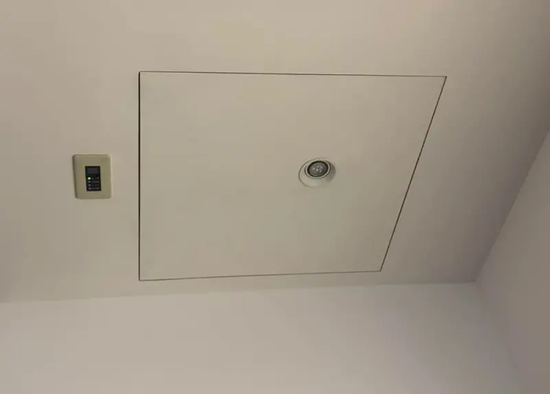 ▲吳怡霈透露，自己家裝吊隱式冷氣，卻因為維修孔太小，沒辦法清潔、修理，現在只能考慮拆裝潢。（圖／翻攝自吳怡霈臉書粉專）