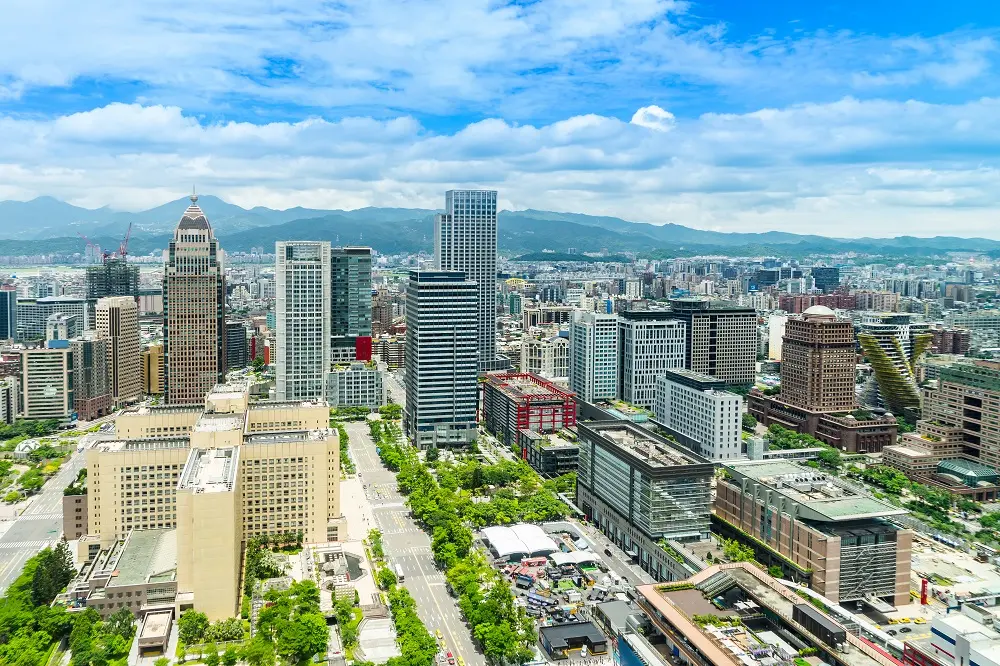 ▲台北市辦公室租金攀新高，企業開始「租轉買」，買下自有辦公室更符合企業長期發展計畫。（圖／信義全球資產公司提供）