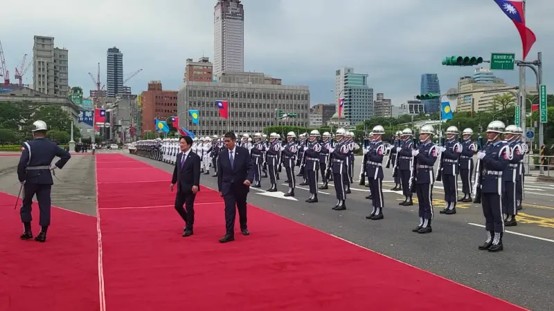 ▲賴清德今下午以軍禮歡迎來訪的帛琉共和國總統惠恕仁伉儷。（圖／記者陳佩君攝，2025.05.20）