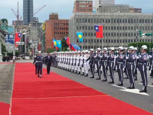 ▲賴清德下午以軍禮歡迎來訪的帛琉共和國總統惠恕仁伉儷。（圖／記者陳佩君攝，2025.05.20）