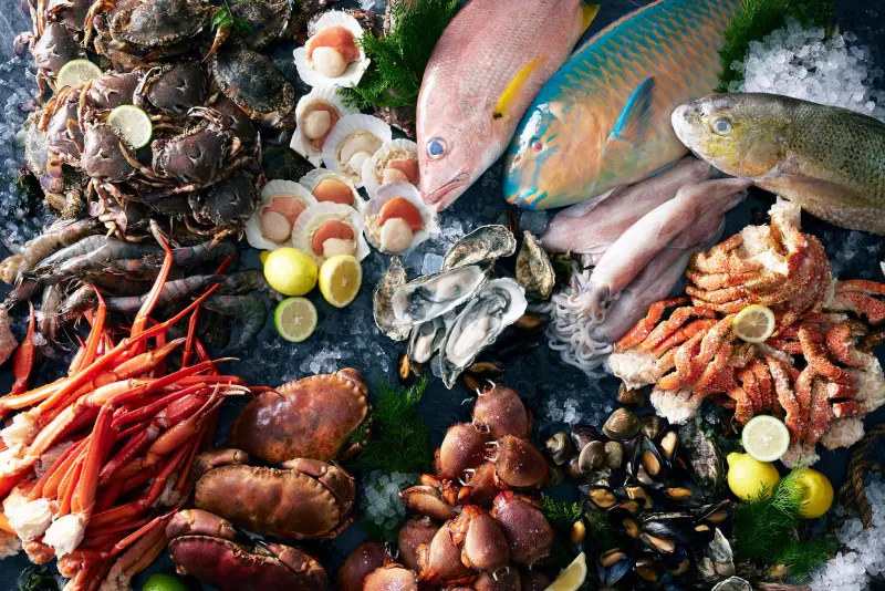 ▲台北喜來登的人氣自助餐廳「十二廚」推出「海．饗 Coming Soon 海鮮季」，將於5月29日登場，菜色包含麵包蟹、松葉蟹、雪蟹、旭蟹等，通通吃到飽。（圖／取自台北喜來登臉書）