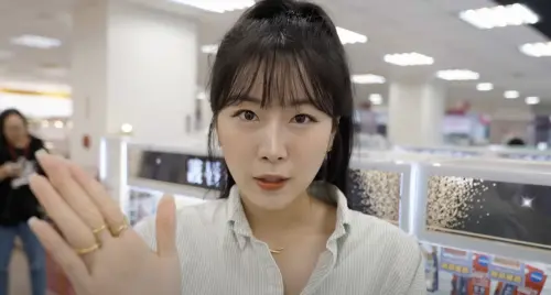 安芝儇找粉絲互動！被「認成李多慧」她傻眼　真實反應曝光超尷尬
