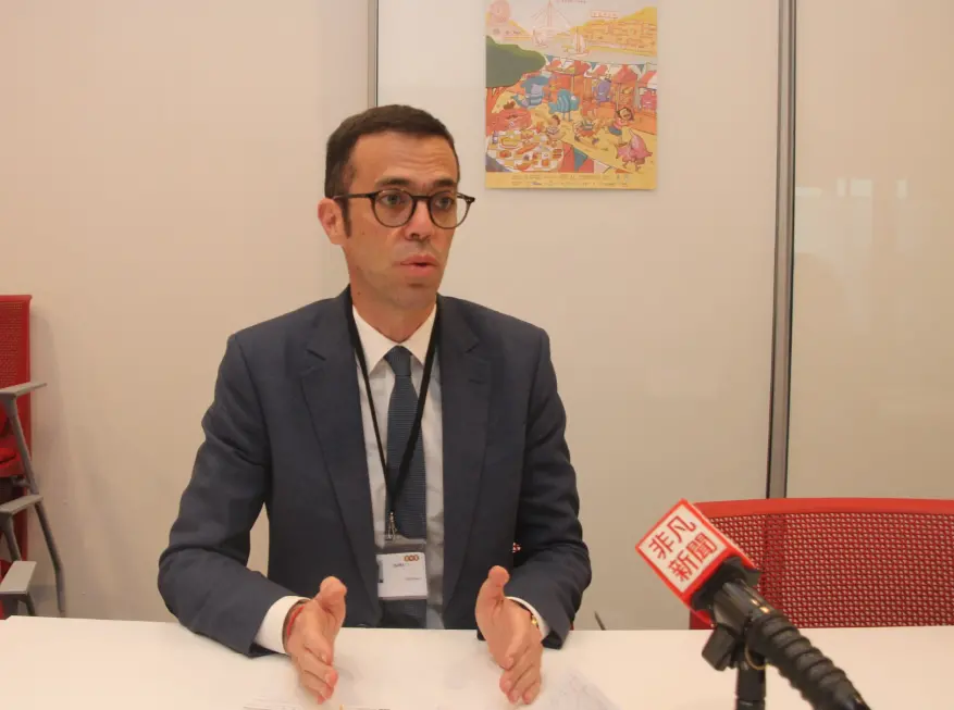 ▲龍燁（Franck Paris）今（20）日受訪表示，是近2年來台灣企業對法國的第2個重大投資，也是歐洲首座先進封裝測試廠，顯示法國對於台灣的吸引力。（圖／記者鍾泓良攝影）