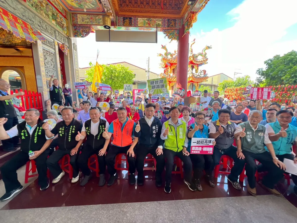 ▲湧言會成員出席立委賴瑞隆地方宣講會，表達支持立場引發外界質疑對此，湧言會發聲明表示，尚未決定支持特定人選，個別成員舉措不符合該會決議。(圖／立委賴瑞隆辦公室提供)