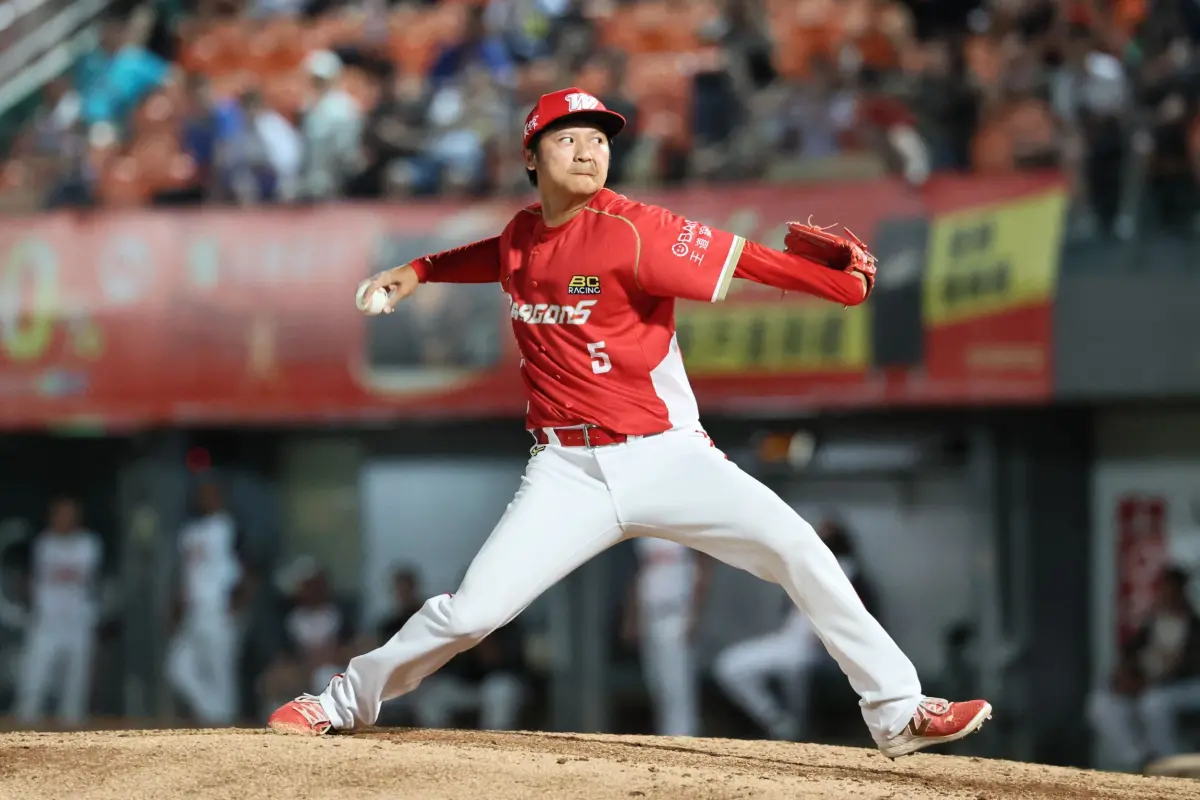 ▲味全龍陳禹勳今日過36歲生日，在延長賽拿下生涯第125次救援成功，不僅超車前龍隊名將賈西，還是聯盟史上第10位生日當天拿下救援成功。（圖／味全龍提供）