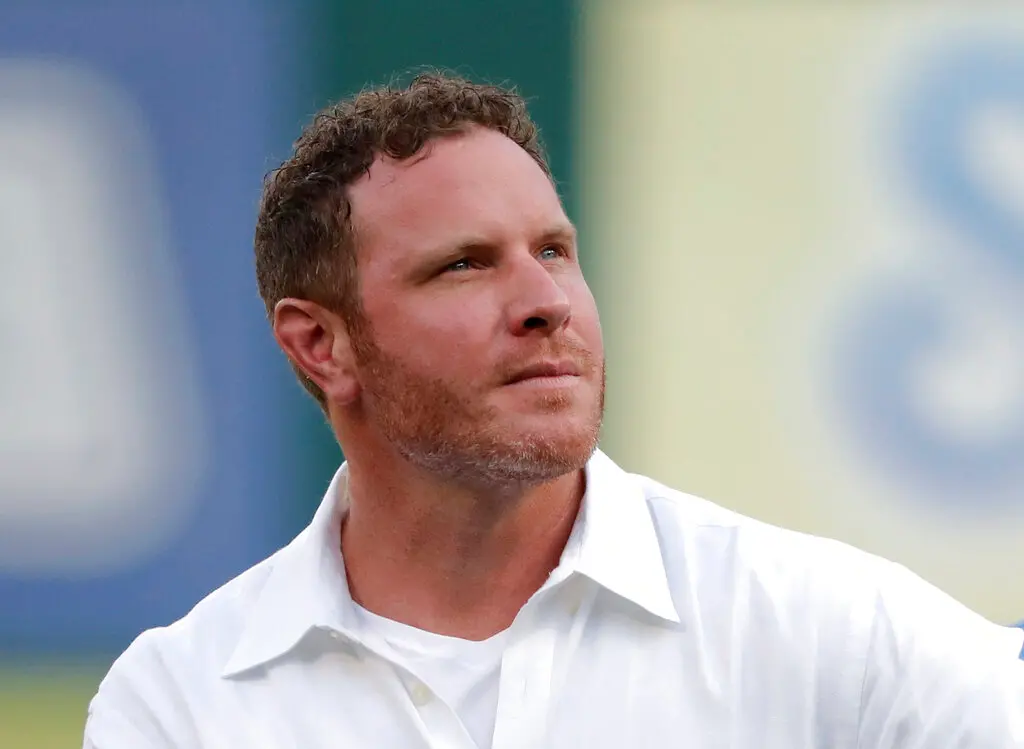 今天是前德州遊騎兵當家主砲Josh Hamilton的44歲生日。他的生涯曲折離奇，生涯早期因為受傷、吸毒影響表現，在小聯盟載浮載沉，直到8年後才登上大聯盟，並擁有一段堪稱當代最強打者的生涯，但生涯尾段毒癮復發，甚至傳出曾在飯店吸食到尿失禁缺席練球，34歲就急流勇退，去年又爆發家暴風波，退休生活過得相當慘澹，而他的職業生涯也如一顆流星般讓人惋惜。（圖／美聯社／達志影像）