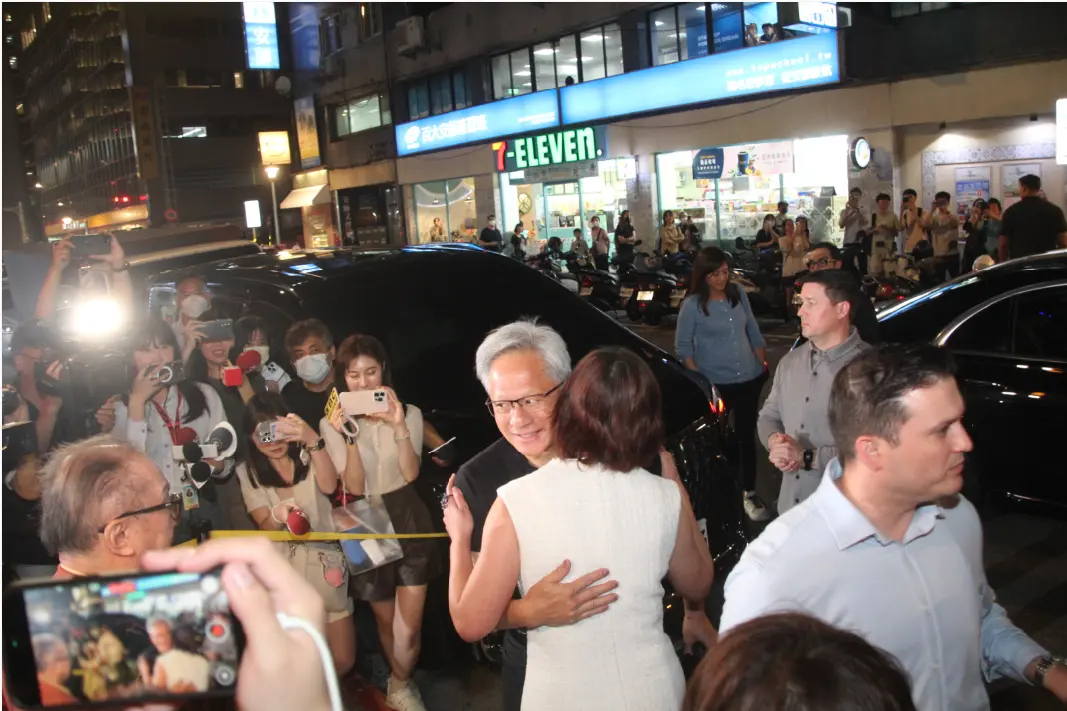 ▲黃仁勳說他並不清楚士北科爭議，但相信如果台北市長蔣萬安支持，我們就會被核准。（圖／記者鍾泓良攝影）