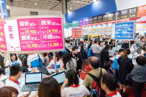 ▲台北國際旅展 AI 化！東南旅遊攜手 CloudMile 萬里雲打造「AI 魔鏡」選旅體驗  一秒推。（圖／萬里雲提供）