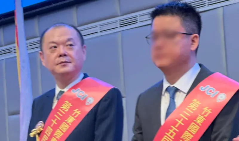 綠營內鬨！立委跑行程沒先說 主任被罵反告恐嚇